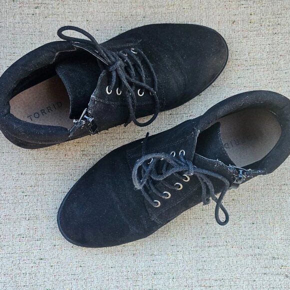 Torrid Women Boot Black Suede Upper Shoes High Top Lace Up Bootie Size 10 - Picture 6 of 11